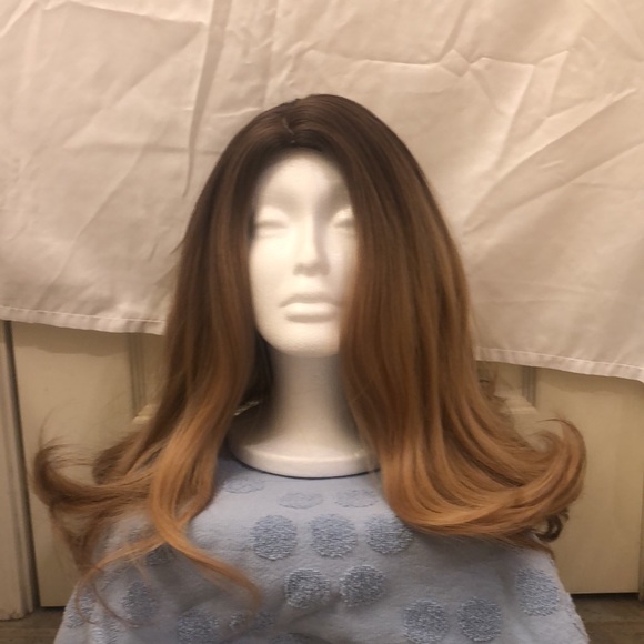 Wig. Adjustable lace inside. NWOT - Picture 4 of 10